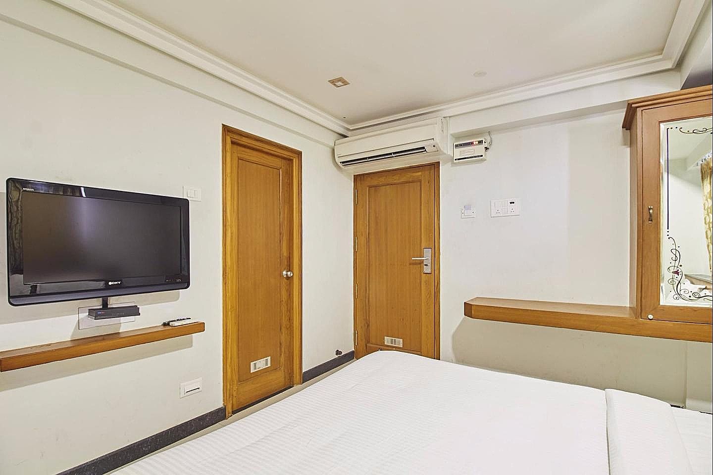 Kings Cross Residency Standard AC Room 18