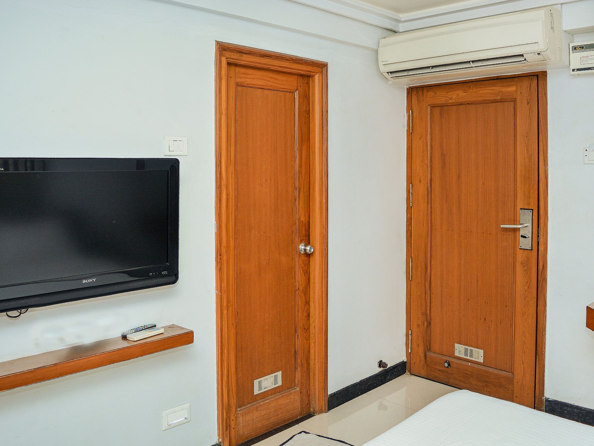 Kings Cross Residency Standard AC Room 17