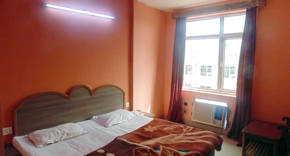Deluxe Bedroom