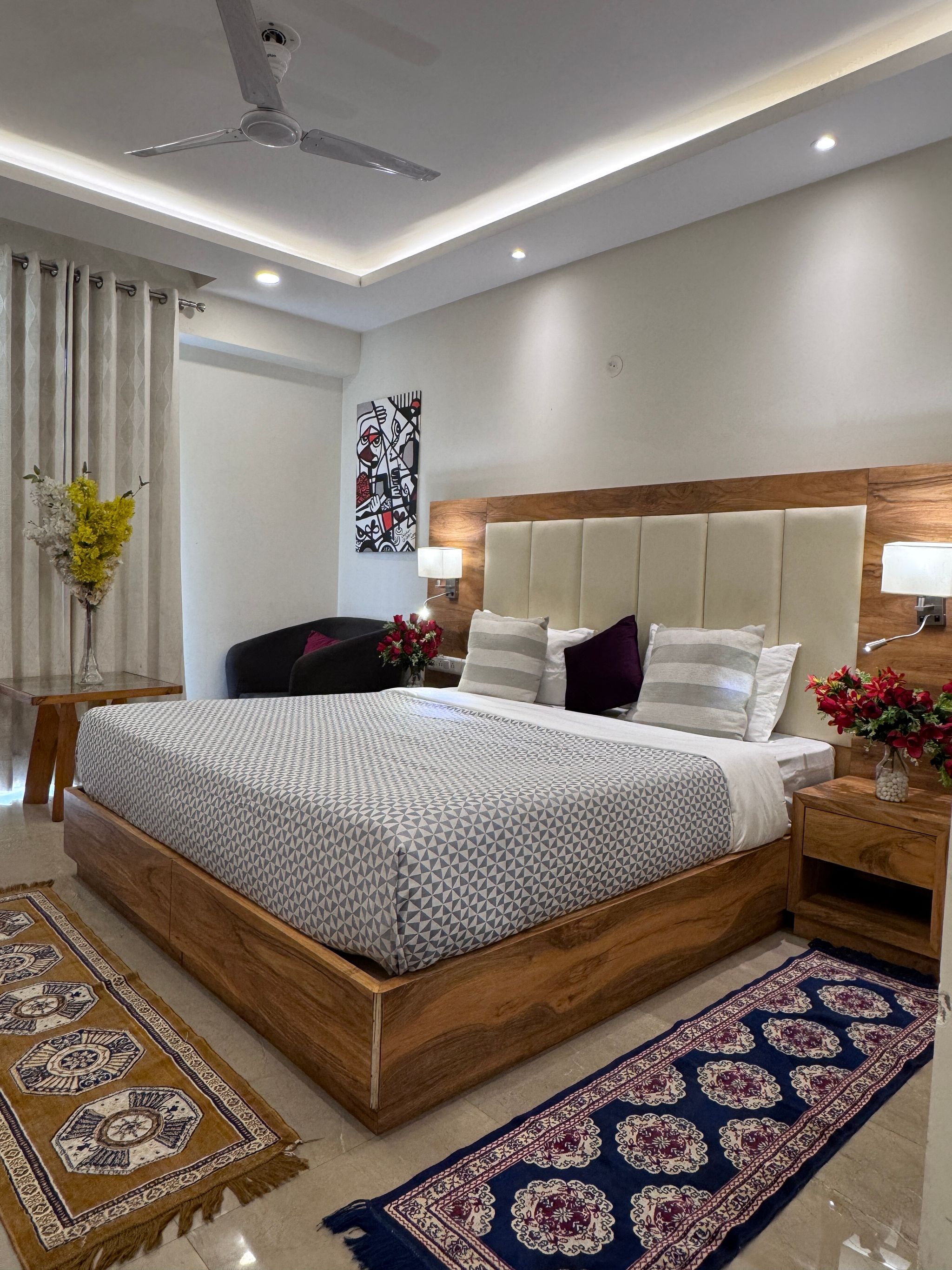 Golf View Suites Deluxe Room With City View 4