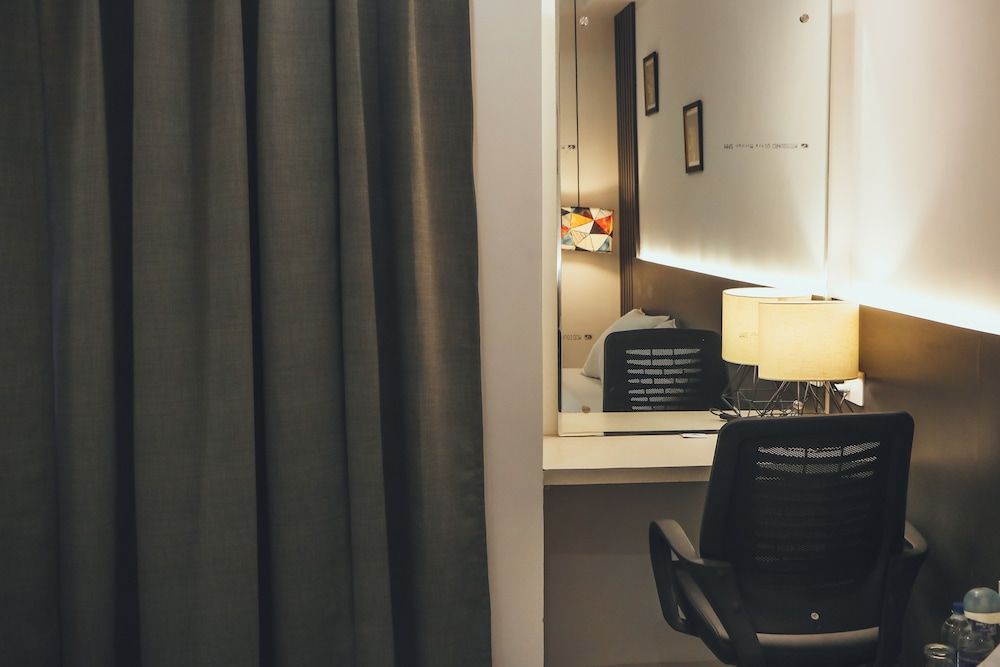 HOTEL MADHUSHREE Pearl 9