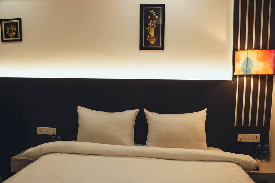 HOTEL MADHUSHREE Pearl 8