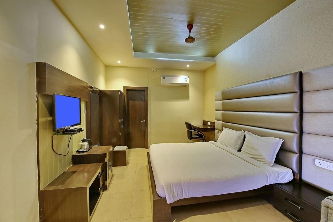 Hardik Resort Executive Room 5