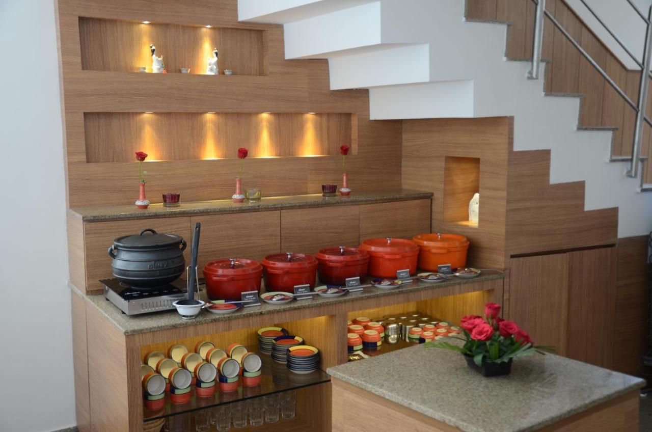 Food & Dining