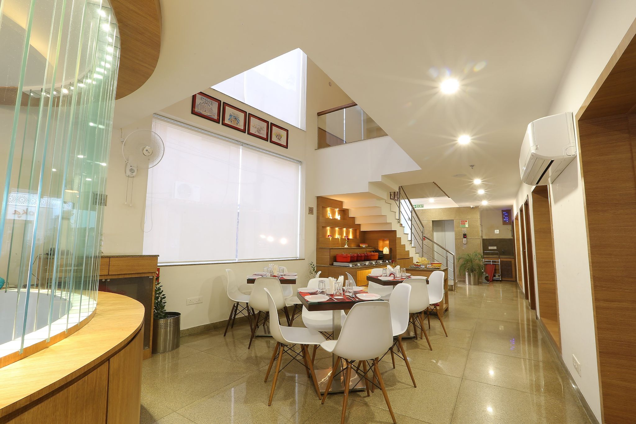 Food & Dining