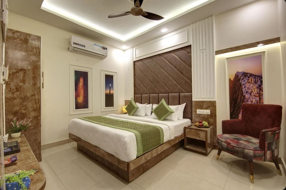 Modern Superior Room