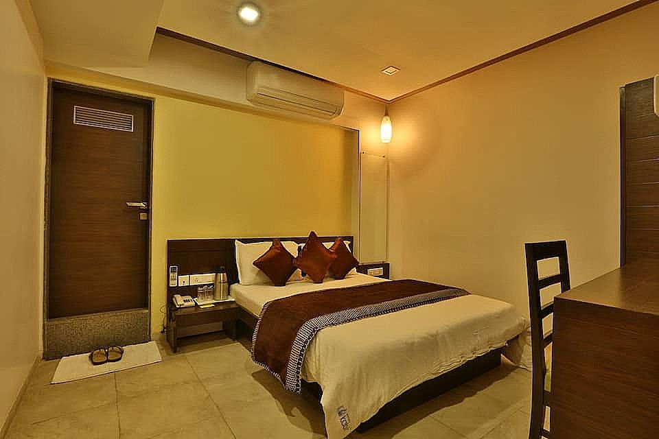 Hotel Kabir Deluxe  Room 6