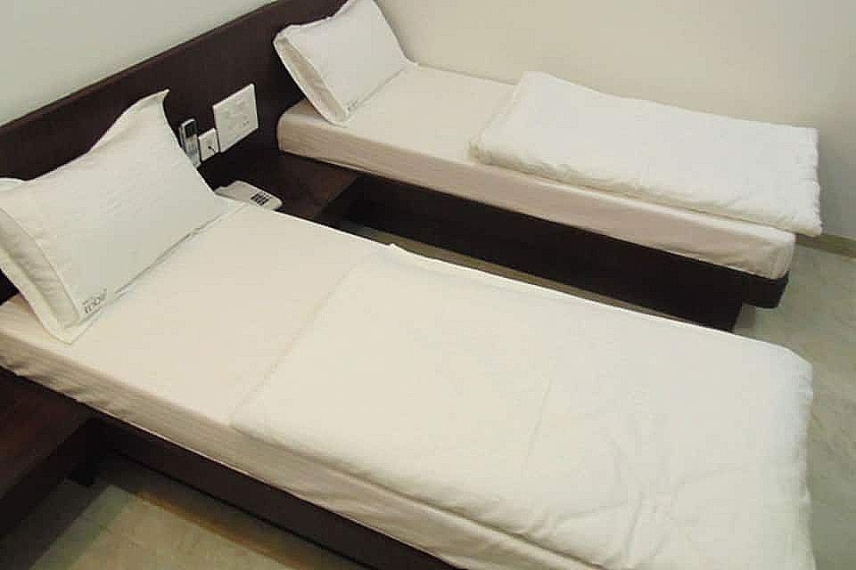 Hotel Kabir Deluxe  Room 5