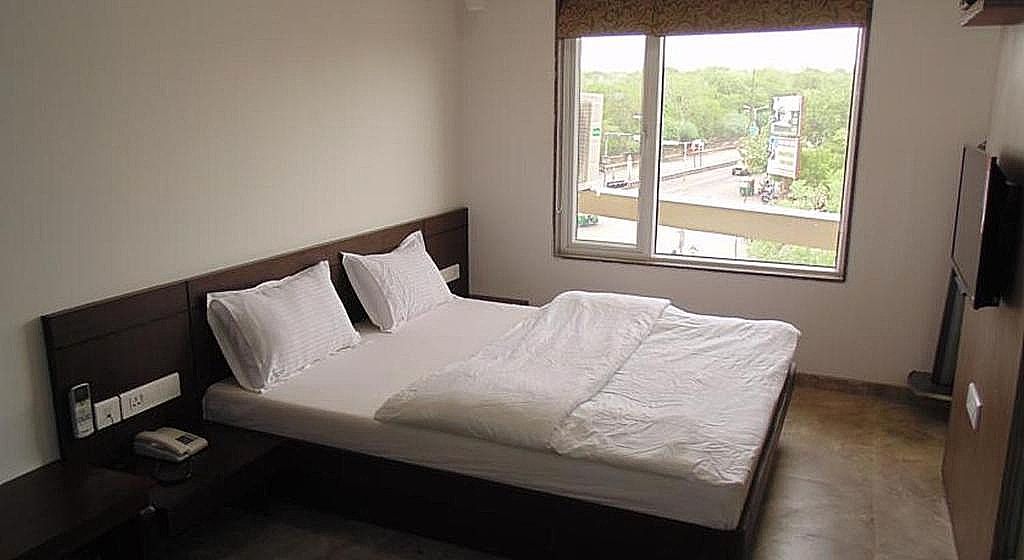 Hotel Kabir Deluxe  Room