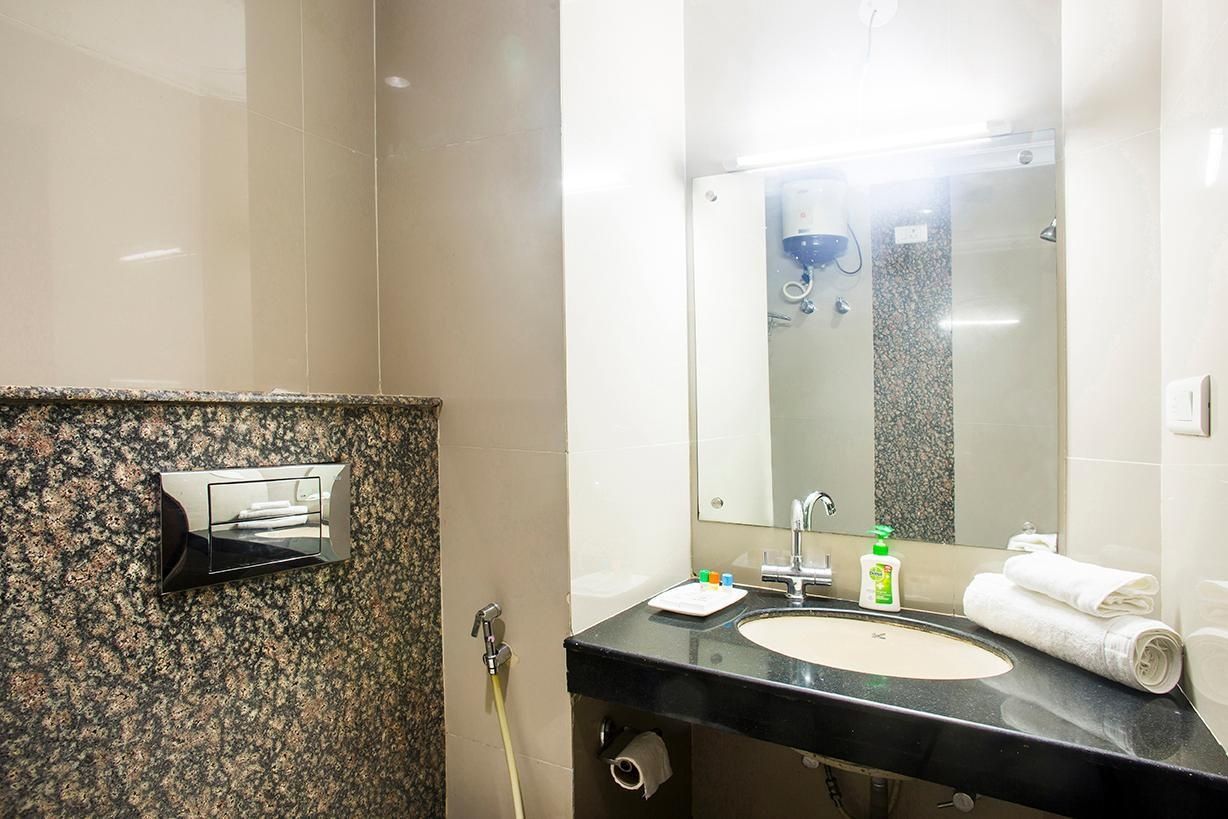 Hotel Madhurima Deluxe Room 8