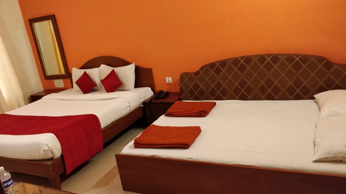 BASILICA HOLIDAY HOME Deluxe AC Room 4