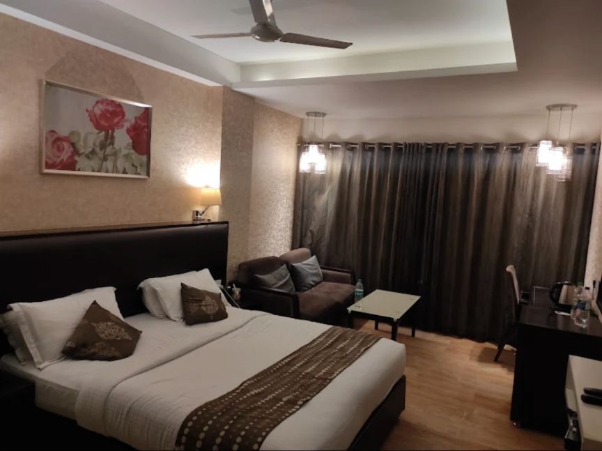 Executive King Bed Room