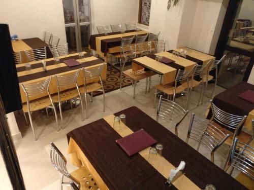 Food & Dining