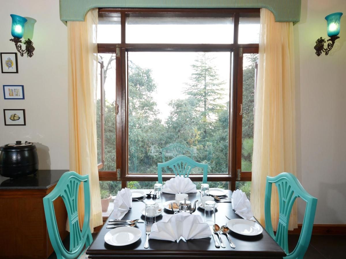 Food & Dining