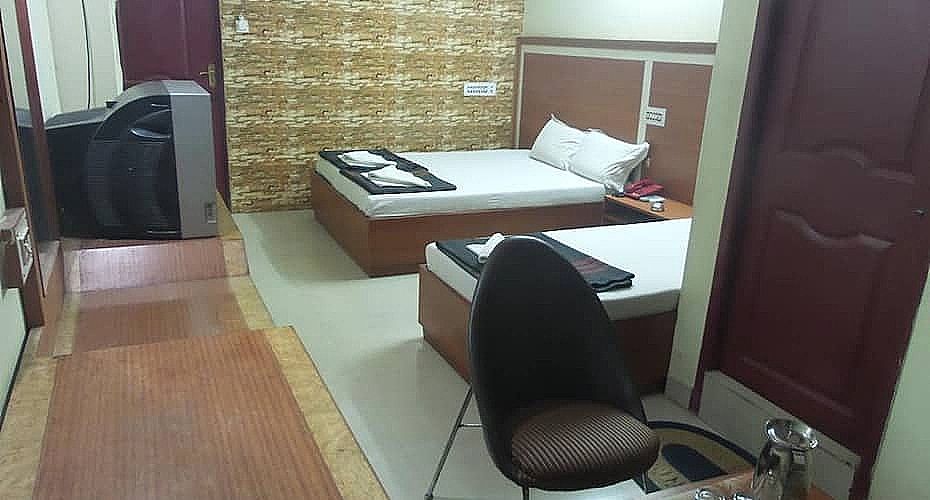 undefined DM Travellers Inn 4