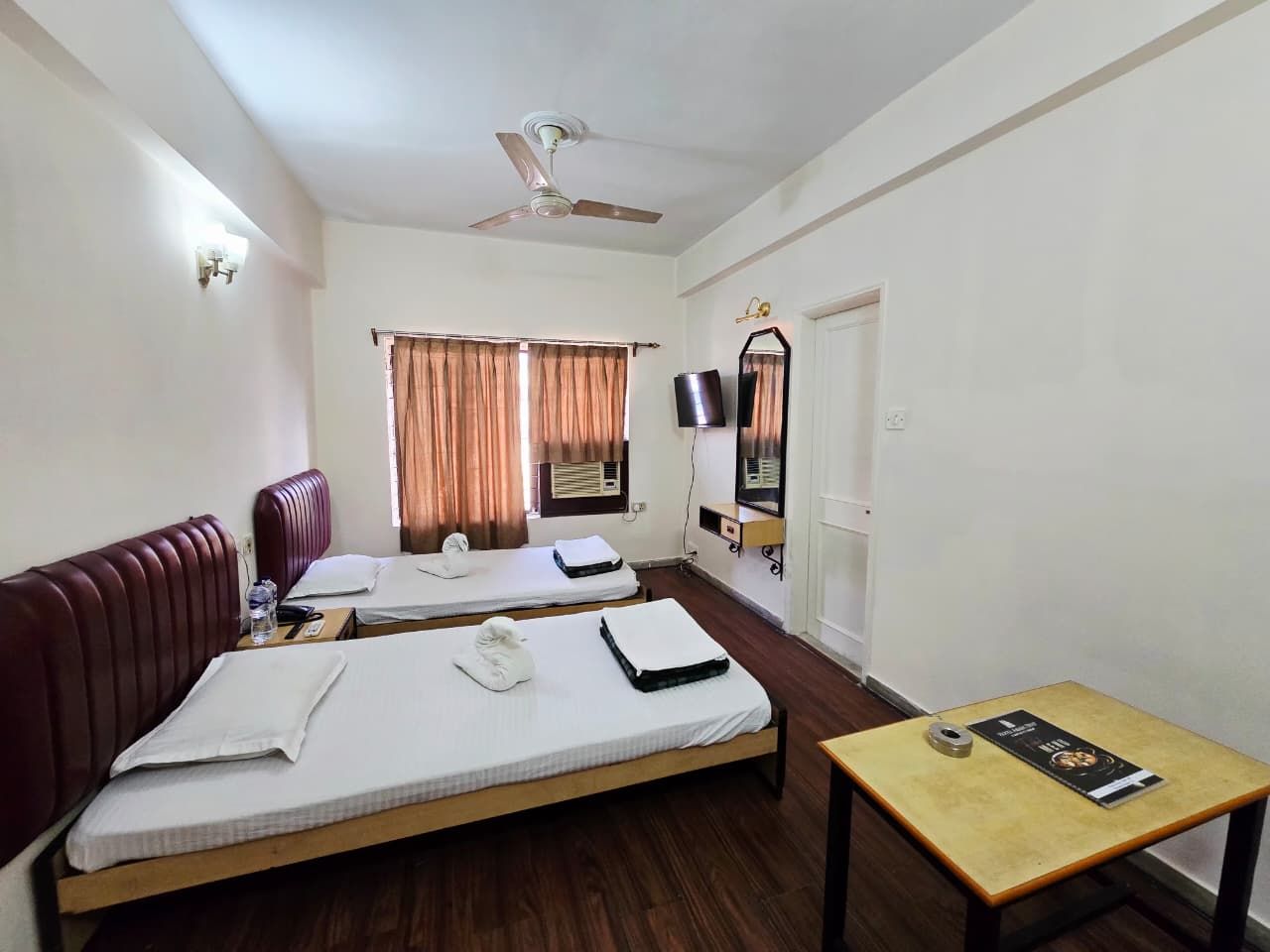 Hotel Akashdeep Standard Ac Room With Free Wifi 5