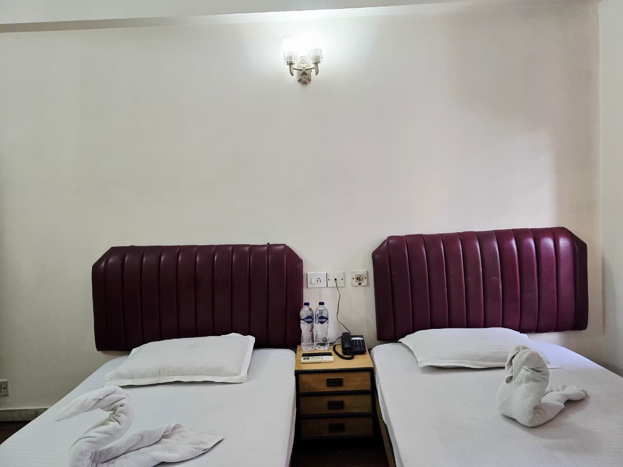 Hotel Akashdeep Standard Ac Room With Free Wifi 2
