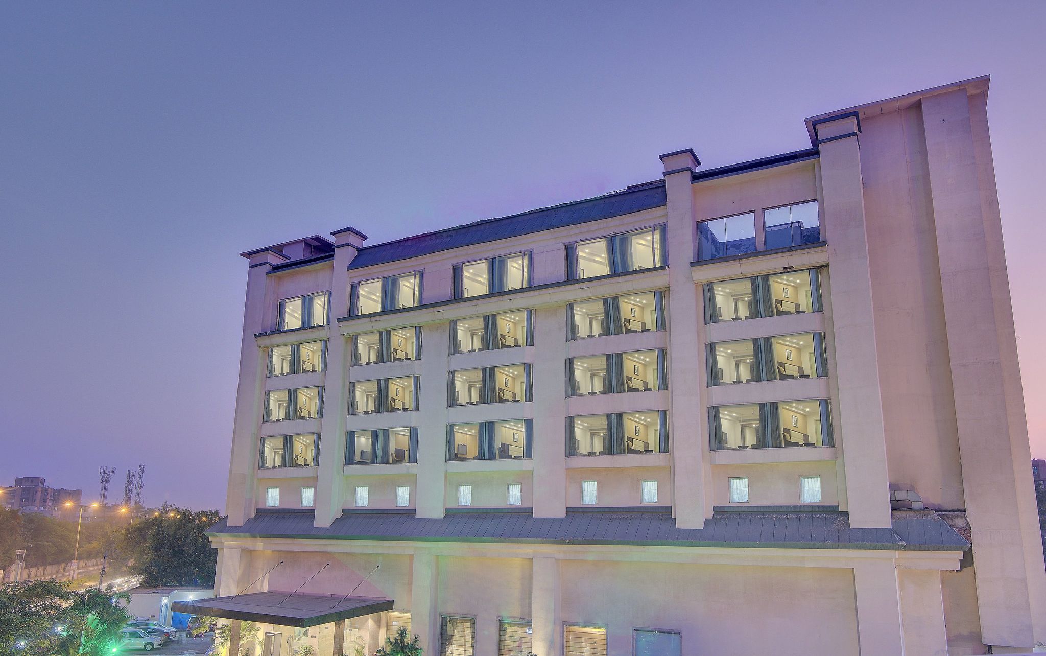 undefined Ramada by Wyndham New Delhi Pitampura 7