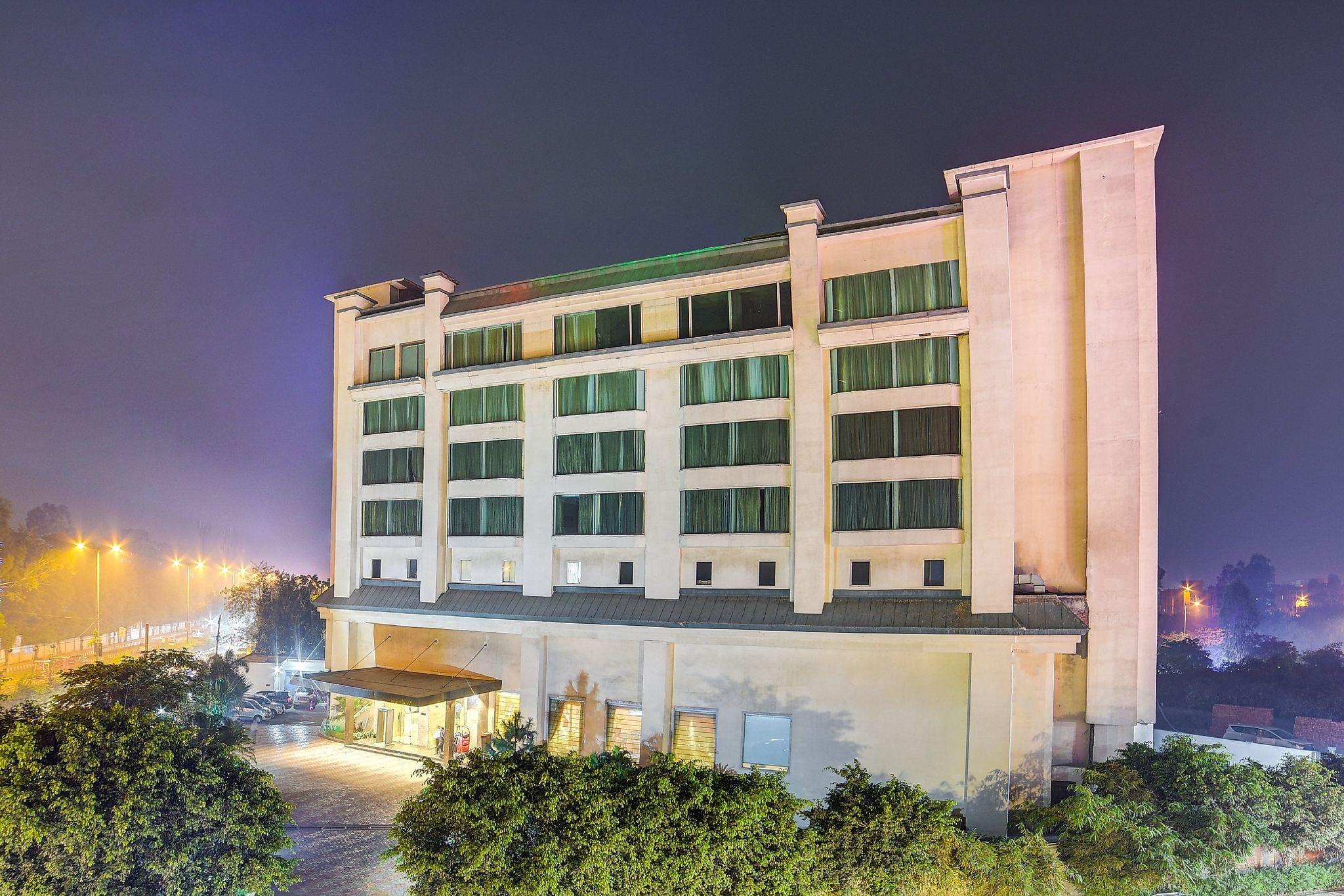 undefined Ramada by Wyndham New Delhi Pitampura 8