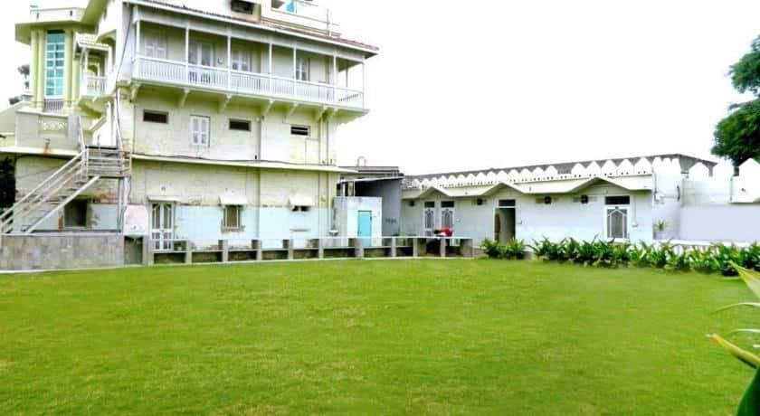 undefined Hotel Garden 3