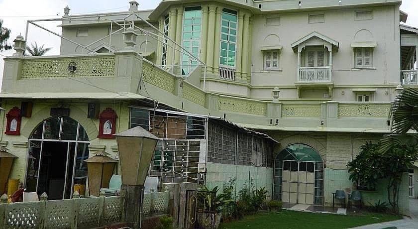 undefined Hotel Garden 2