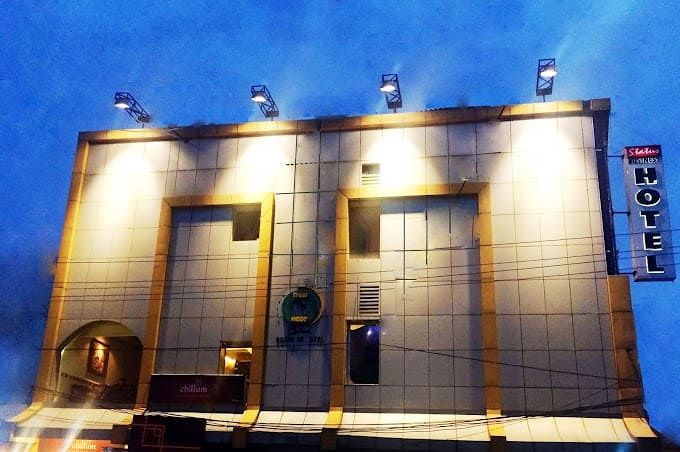 Status Business Hotel The Mall