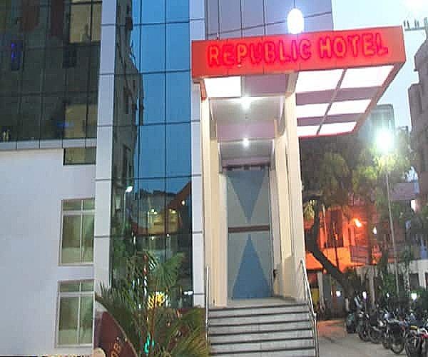 undefined Hotel New Republic 8