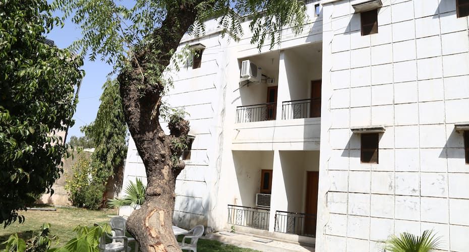 undefined Hotel Ambika 8