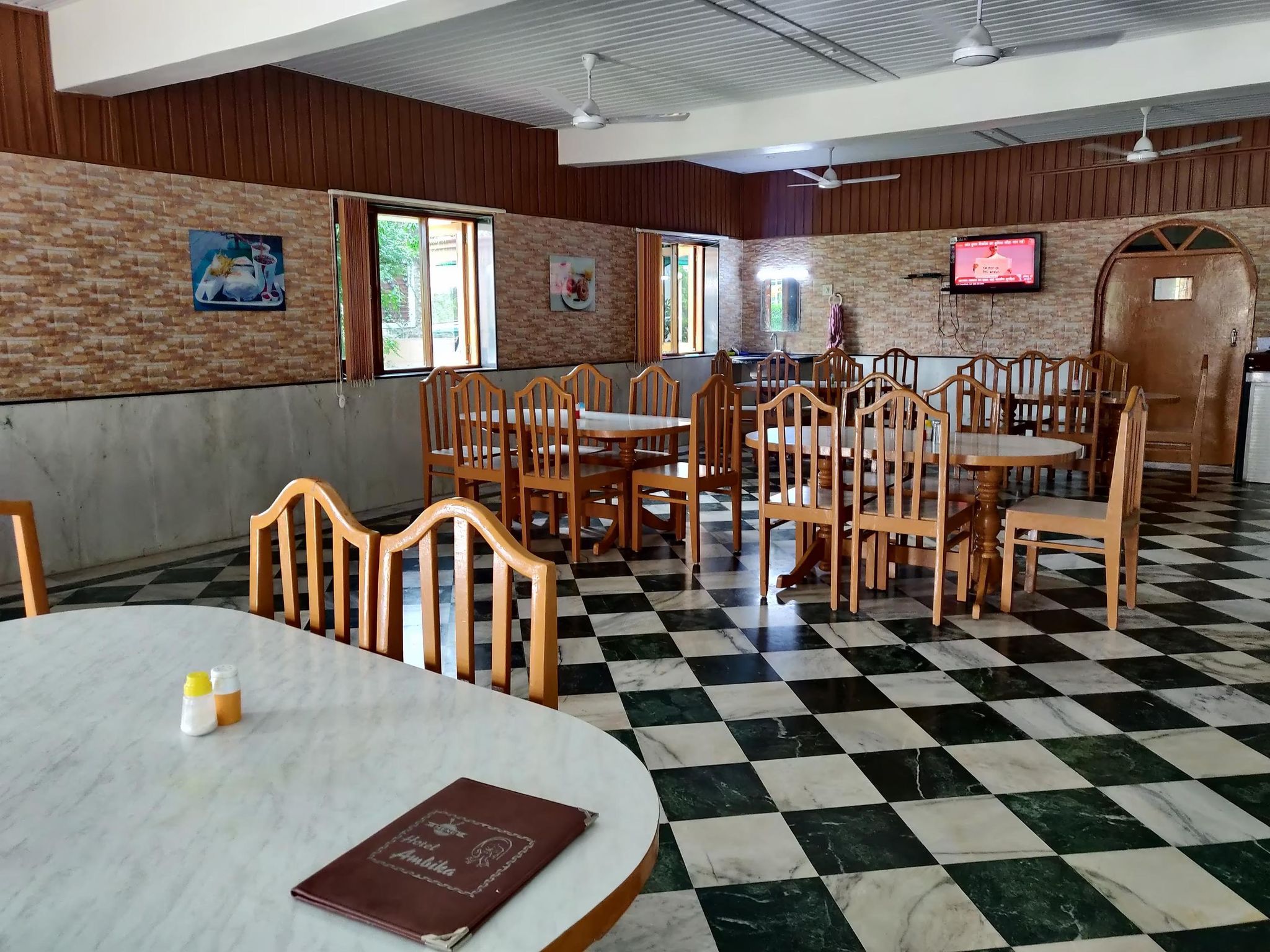 undefined Hotel Ambika 4