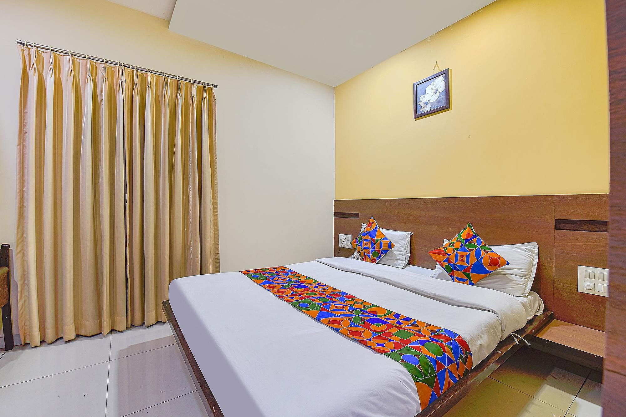 Classic Royal AC Room