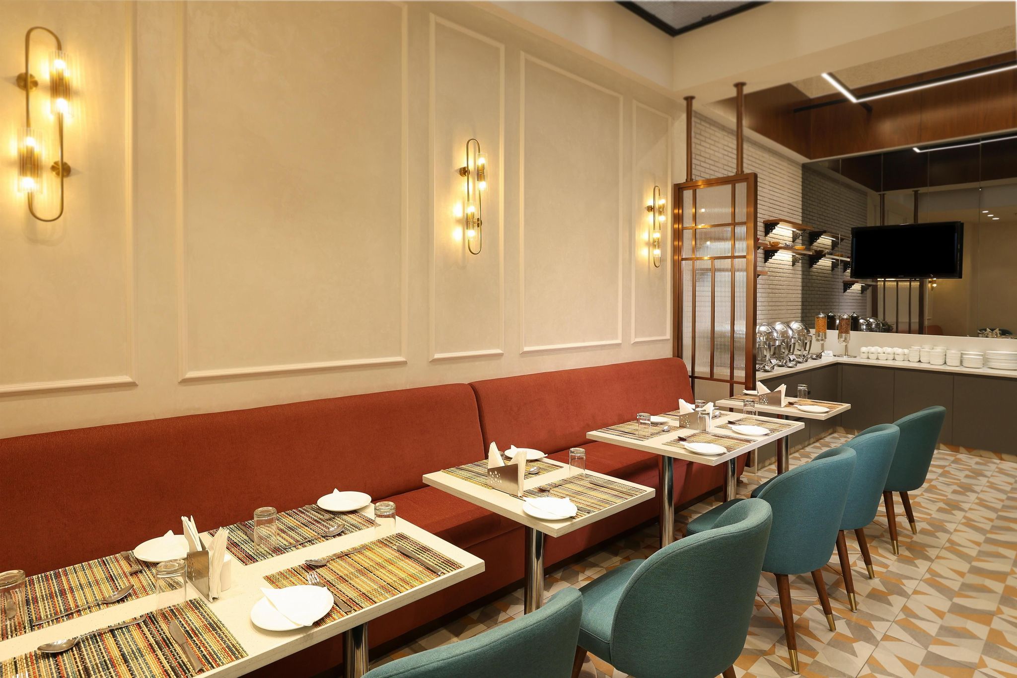 undefined Indus Biznotel 4