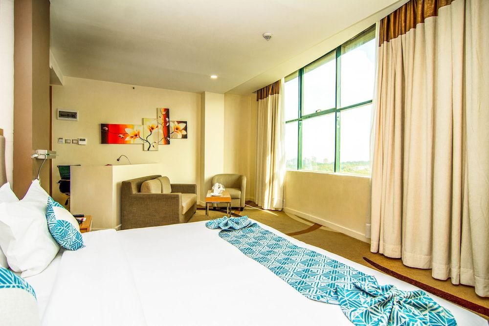 PrideInn Azure Hotel Nairobi Westlands Superior Room, 1 King Bed 8