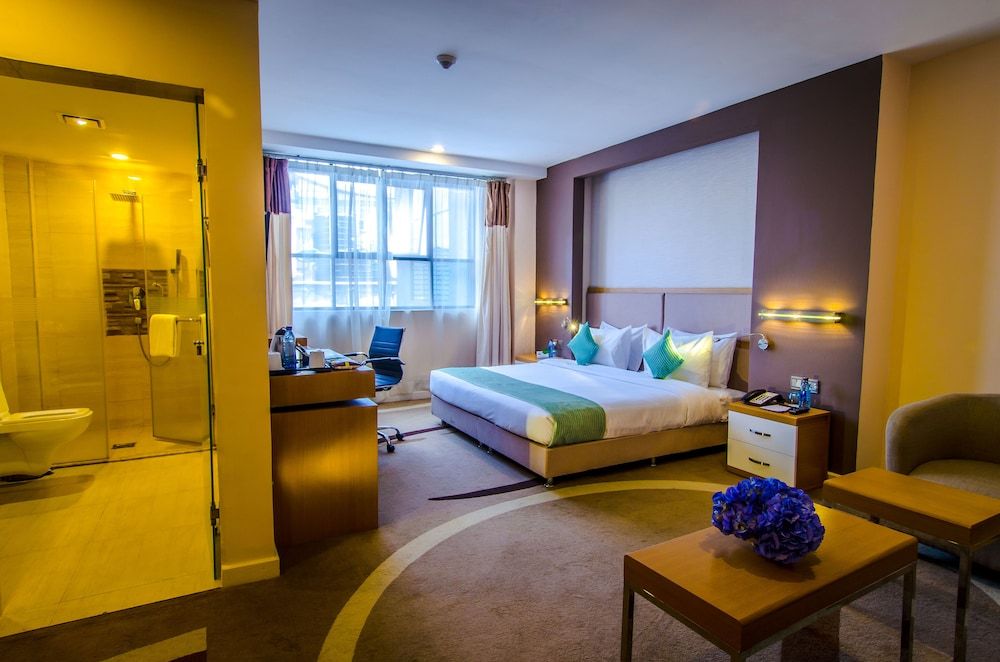 PrideInn Azure Hotel Nairobi Westlands Superior Room, 1 King Bed 9