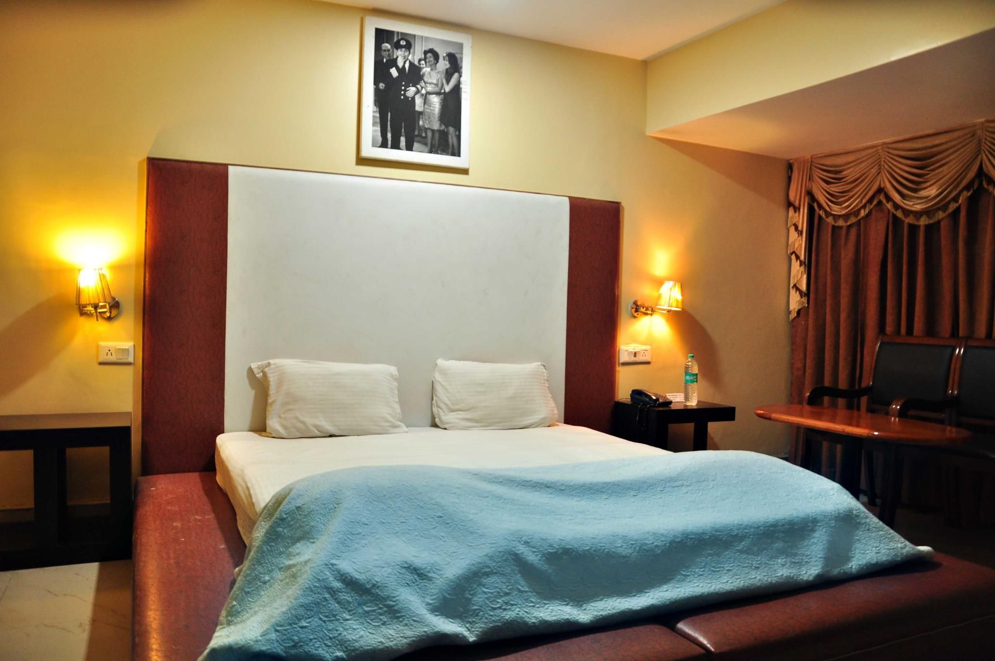 undefined Hotel Unite 8