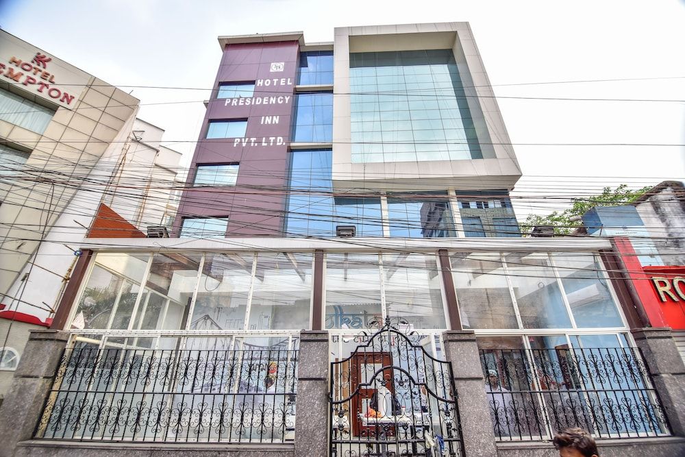 undefined Hotel Presidency Inn 8