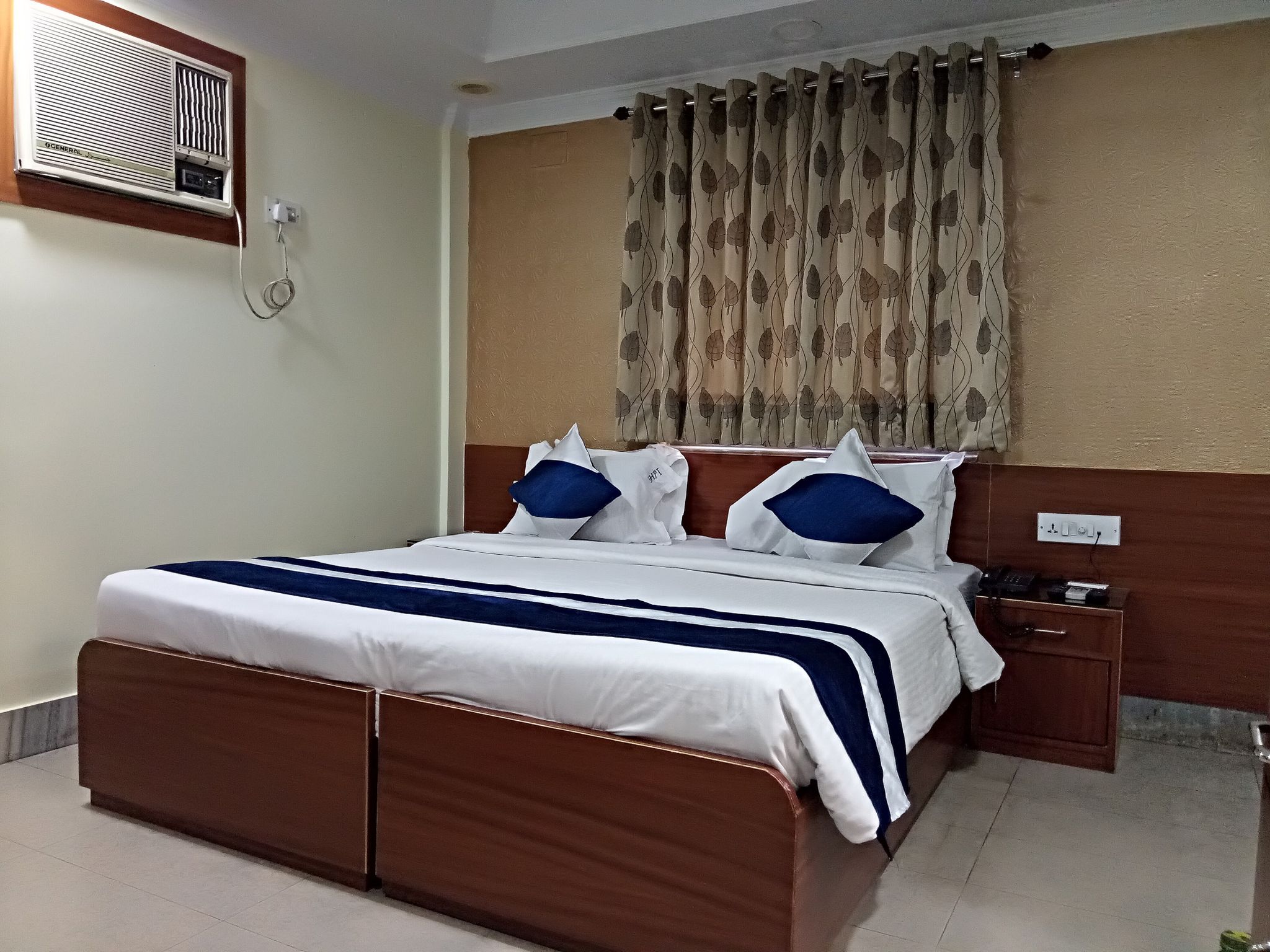 undefined Hotel Presidency Inn 10