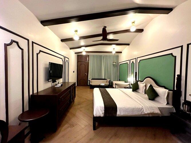 Hotel Mount Regency Superior Room