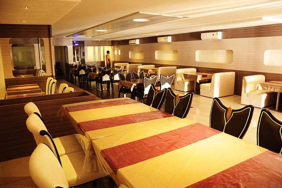 Food & Dining