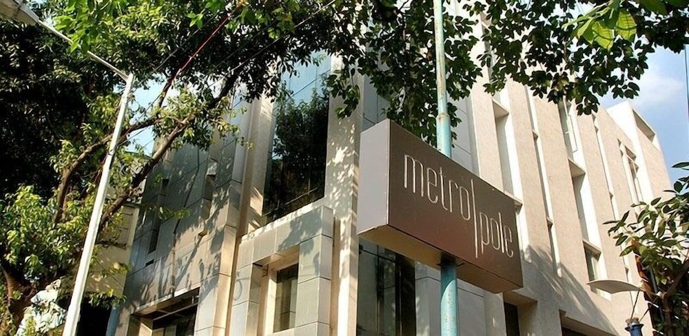 undefined Metropole 9