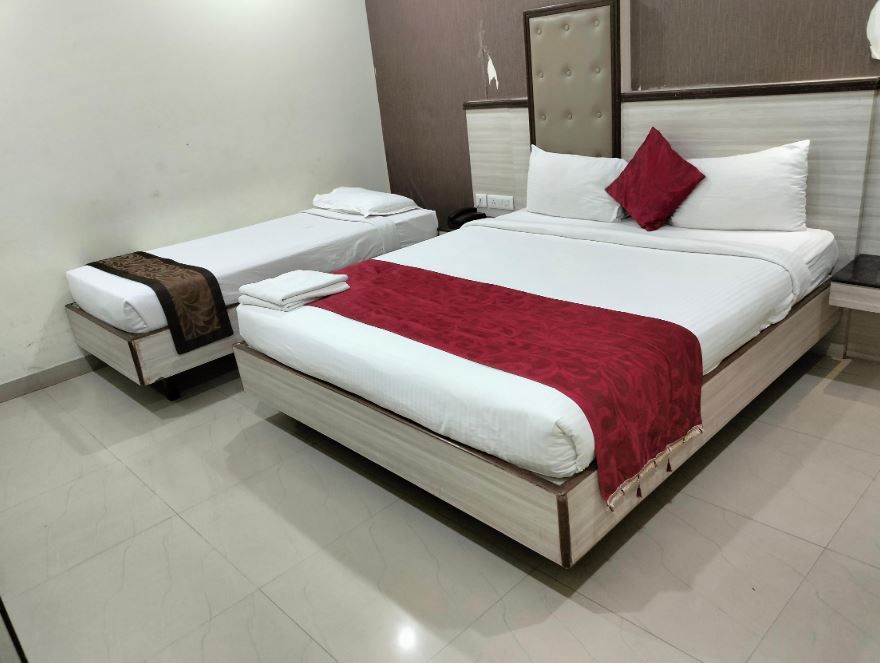 Kadamba Guestline Deluxe A/c Room 5