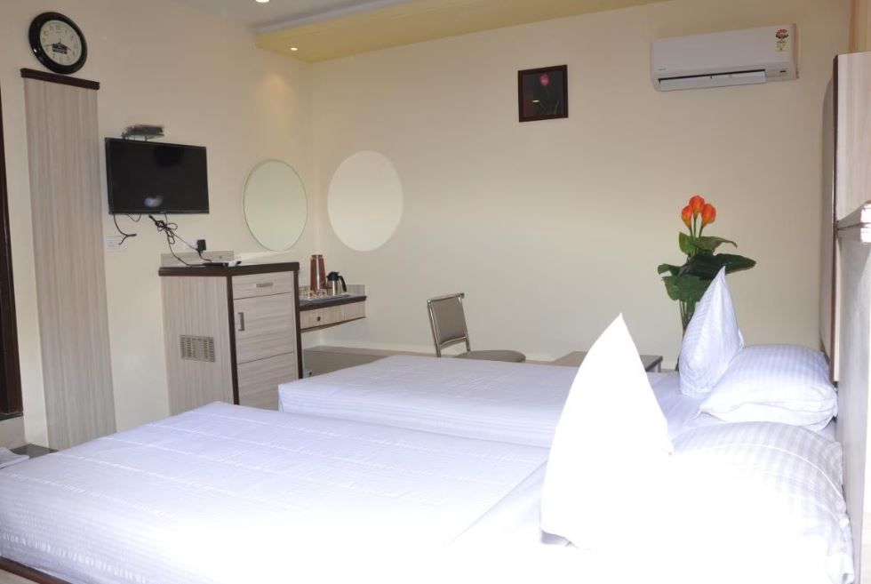 Kadamba Guestline Deluxe A/c Room 6