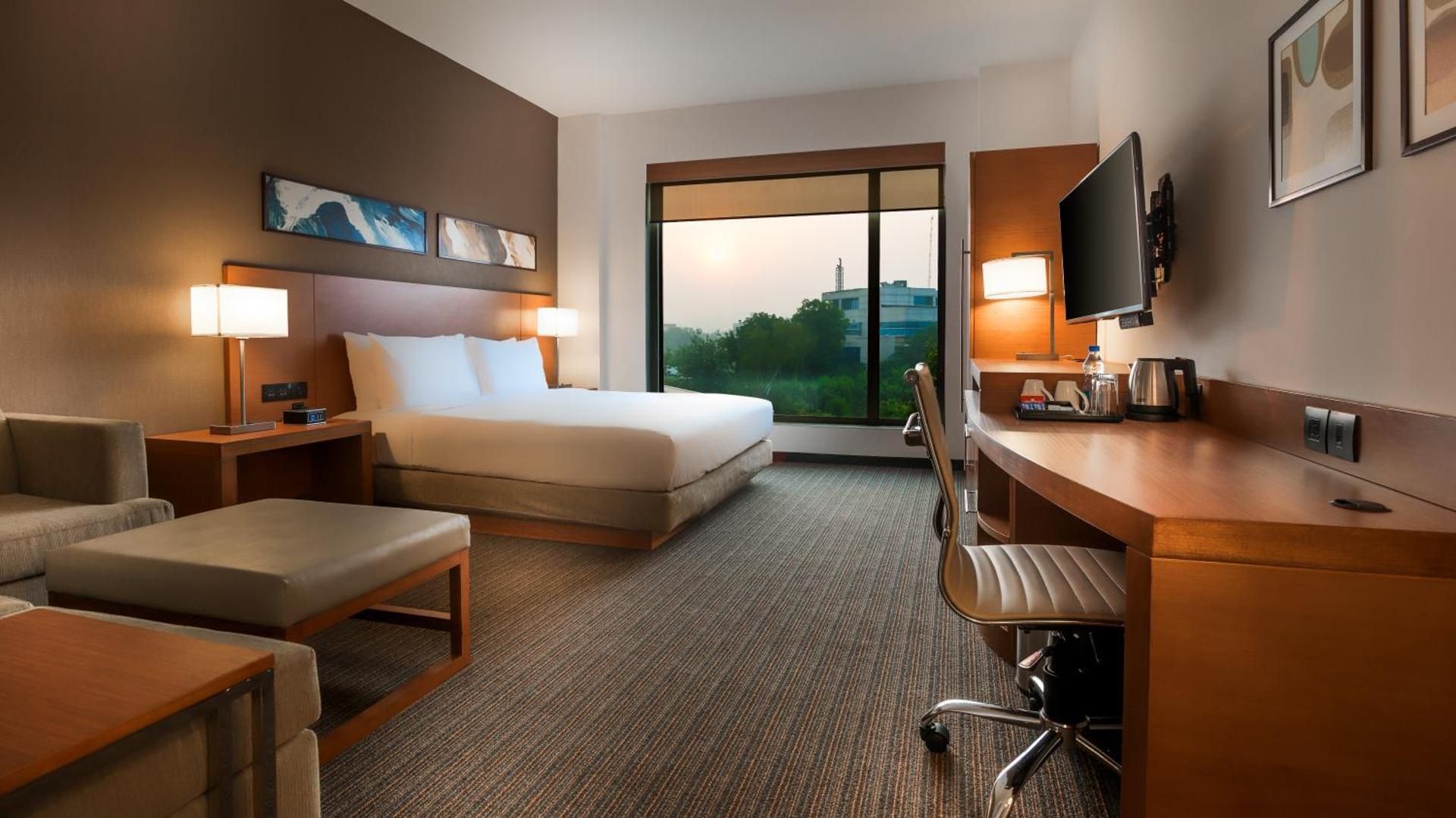 King Room (with Sofa Bed)