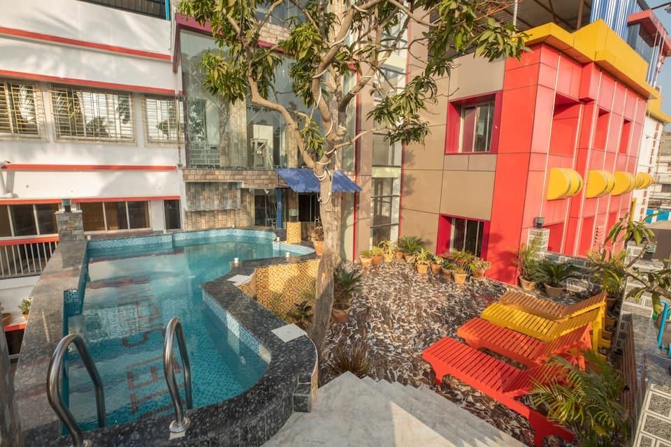SWIMMING POOL VIE