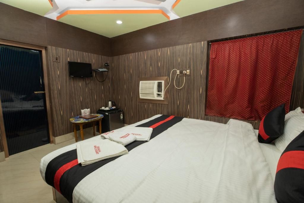 King Room with Balcony