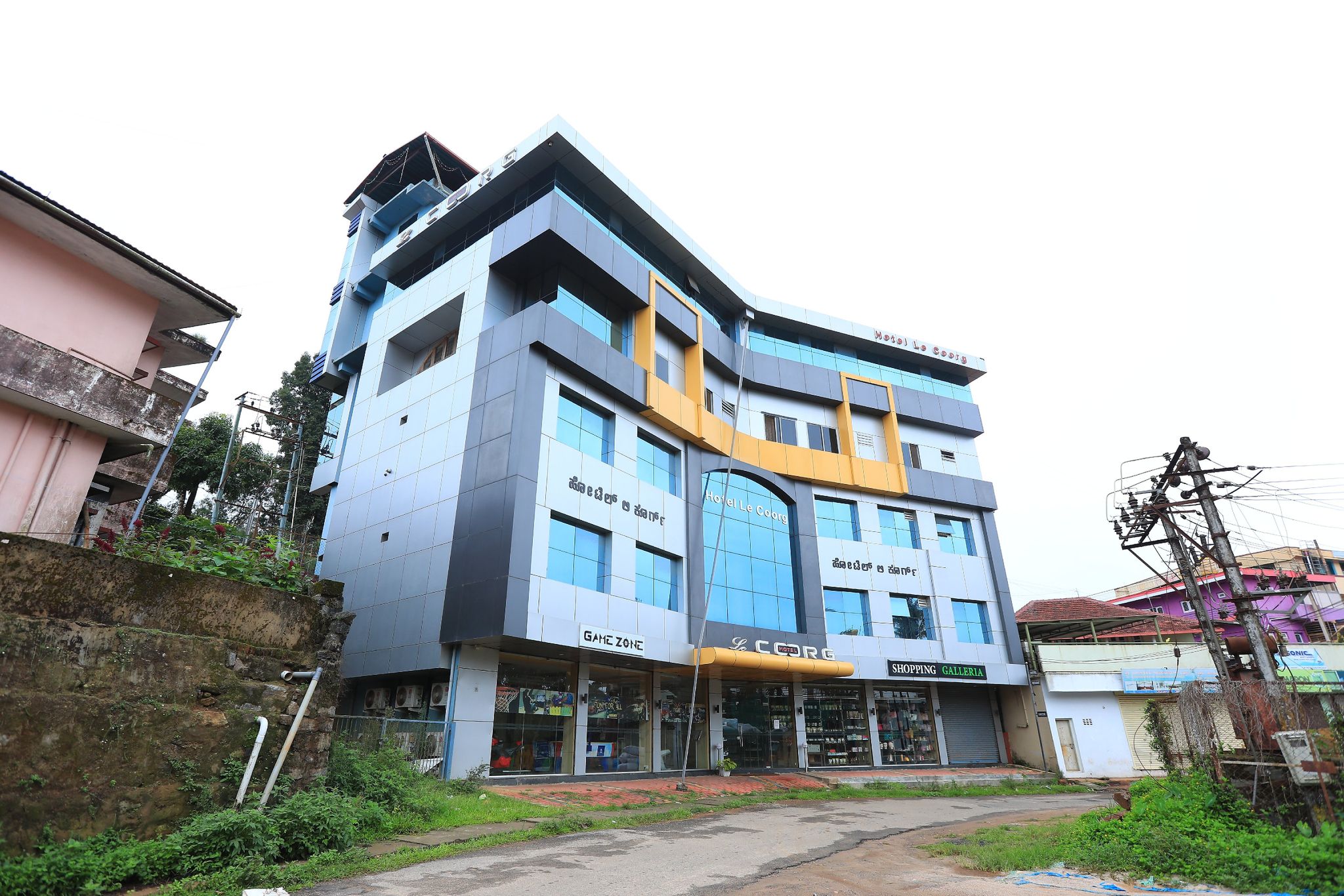 undefined Hotel Le Coorg 9
