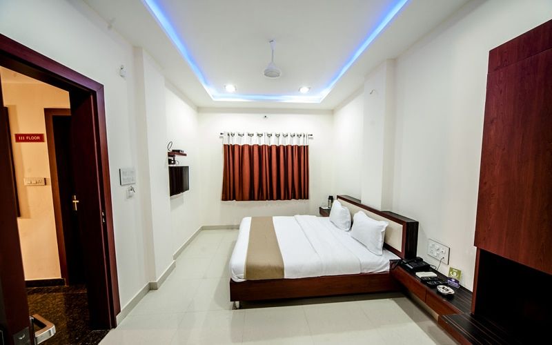 undefined Hotel Durga Silverline 5