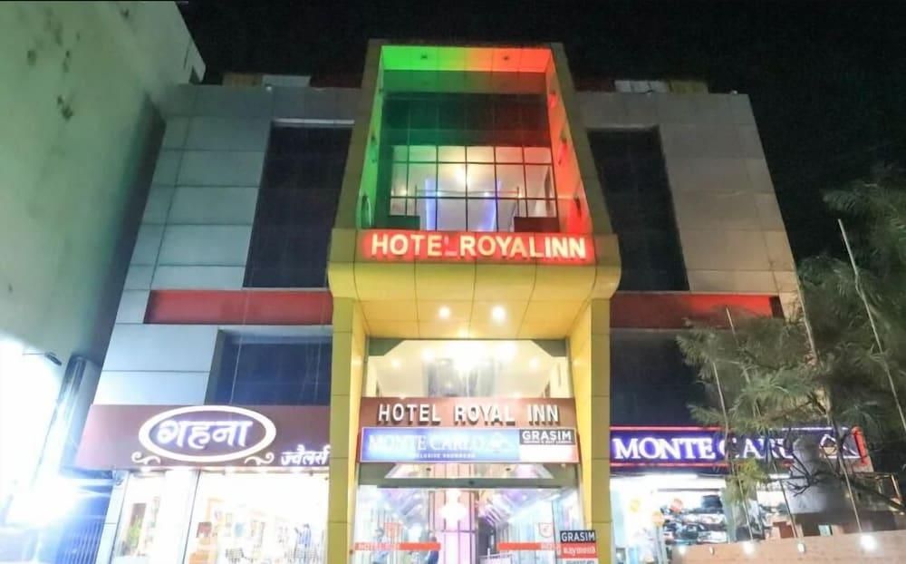 undefined Hotel Royal Inn 4
