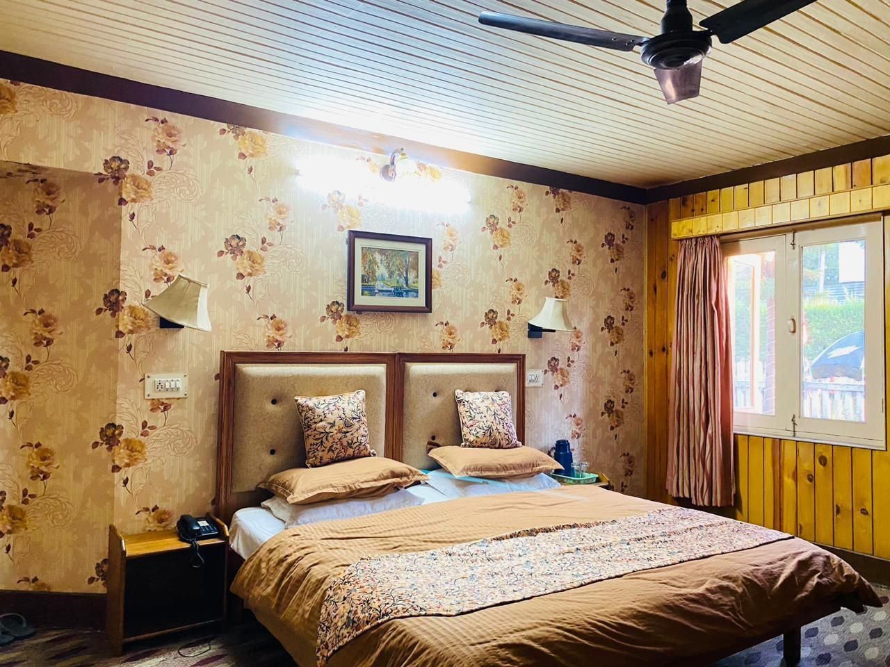 Hotel Madhuban Double Bed Single Room 5