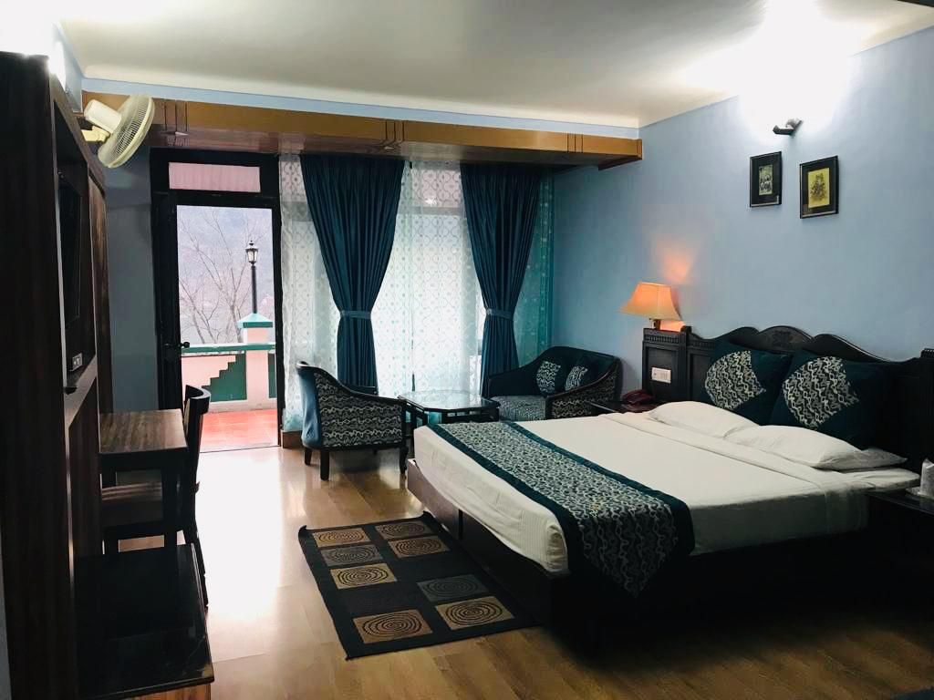 Hotel Krishna Luxury Room 7