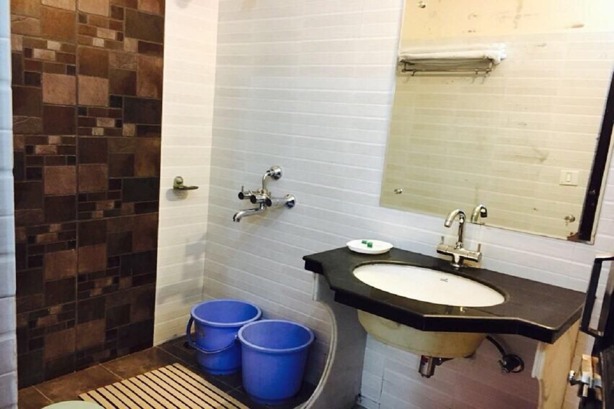 Hotel Krishna Executive Room 6